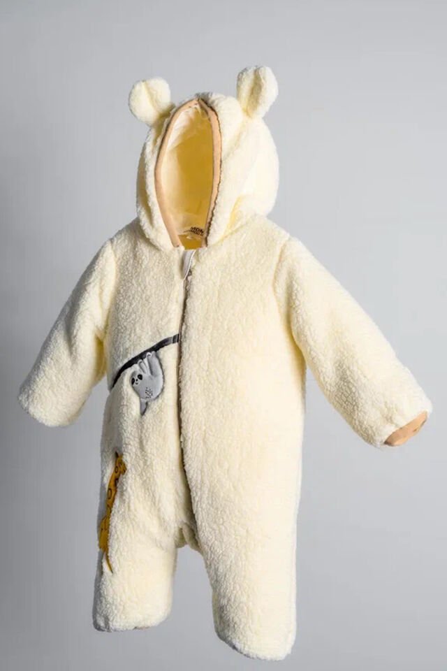 Zürafa Desenli Peluş %100 Pamuklu Fermuarlı İçi Astarlı Kışlık Erkek Bebek Astronot Tulum Kozmonot 3-6 Ay - Krem